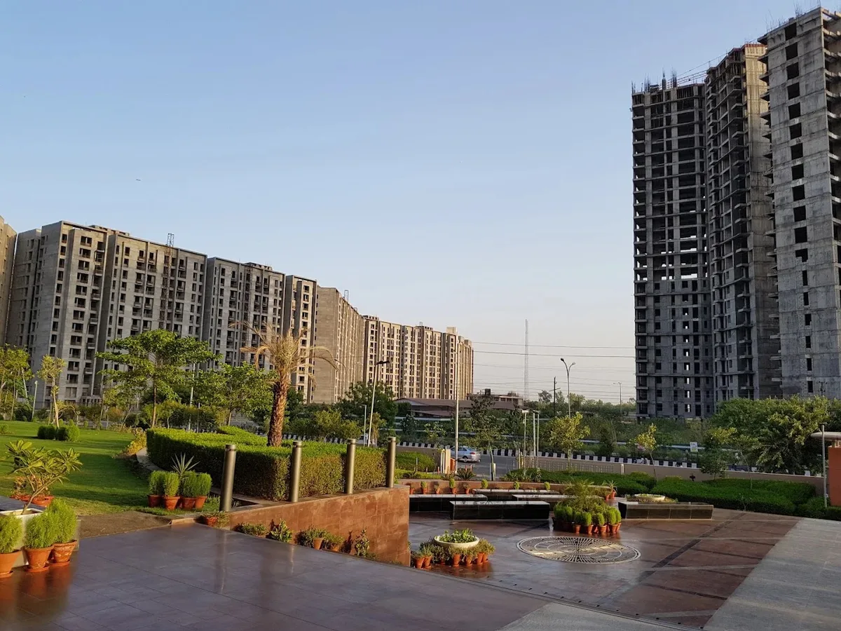 Adobe 132, Noida